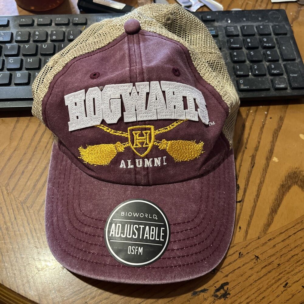 Wizarding World Harry Potter HOGWARTS ALUMNI Mesh Trucker Hat Cap New OSFM